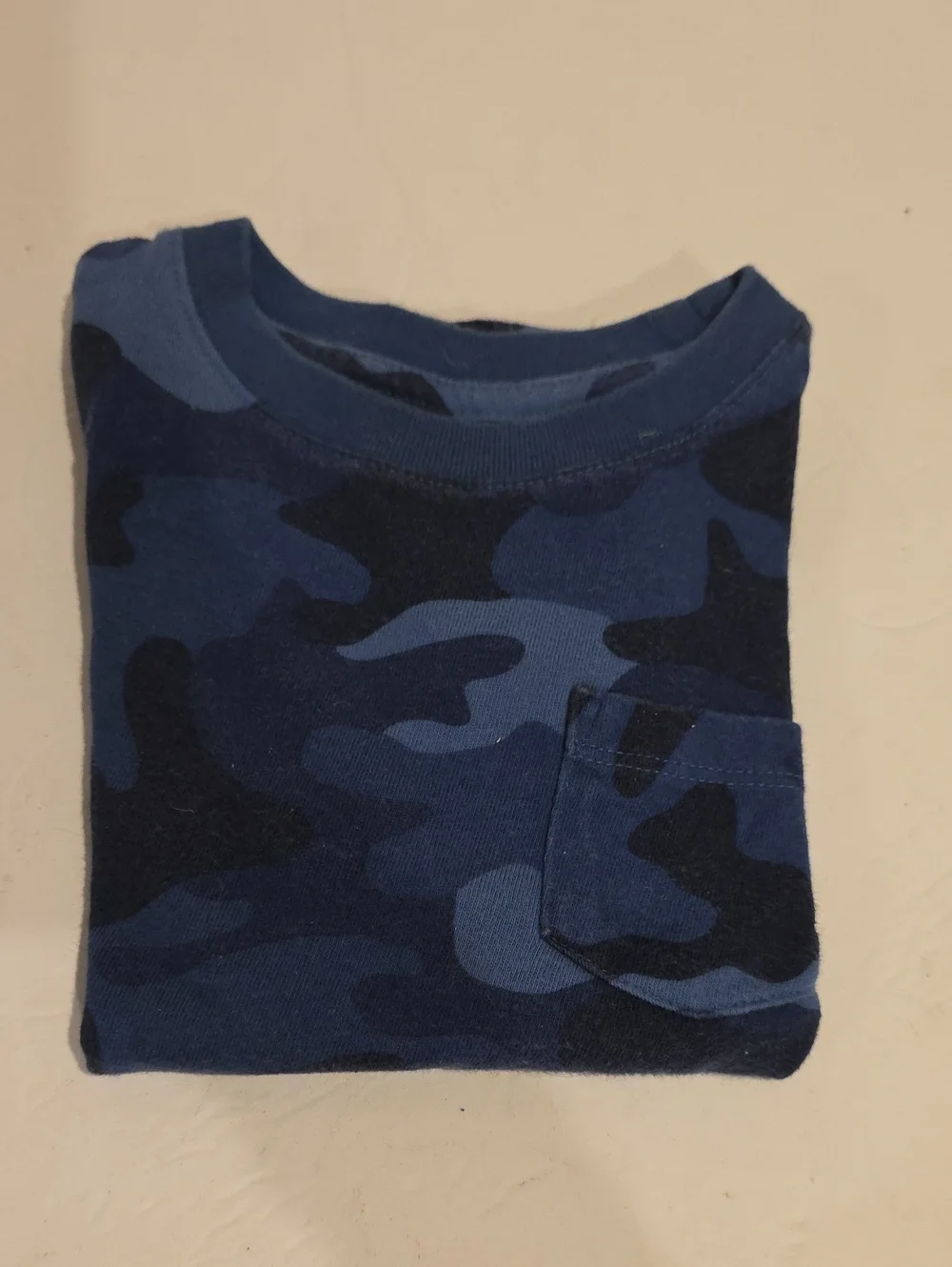 GAP crewneck sweater